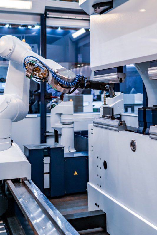 robotic-arm-modern-industrial-technology-T6E5BFR